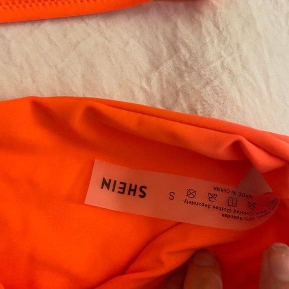 Orange bikini - Picture 2 of 3